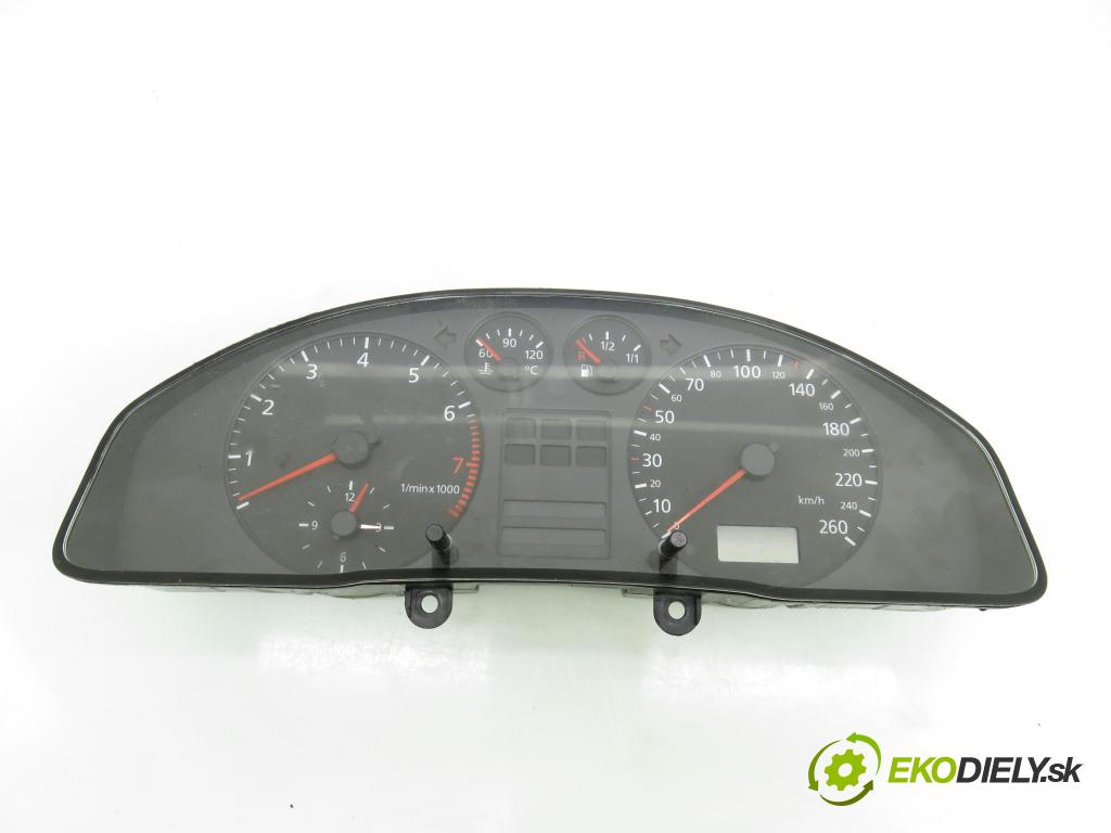 AUDI A4 (8D2, B5) SEDAN 1998 74,00 1.6 - AHL 1595,00 prístrojovka elektrický 8D0919861C