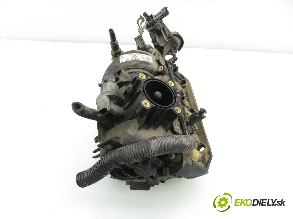 OPEL CORSA C (X01) HB 2004 44,00 1 - Z 10 XEP 998,00 potrubí 24420483 ; 0280600030