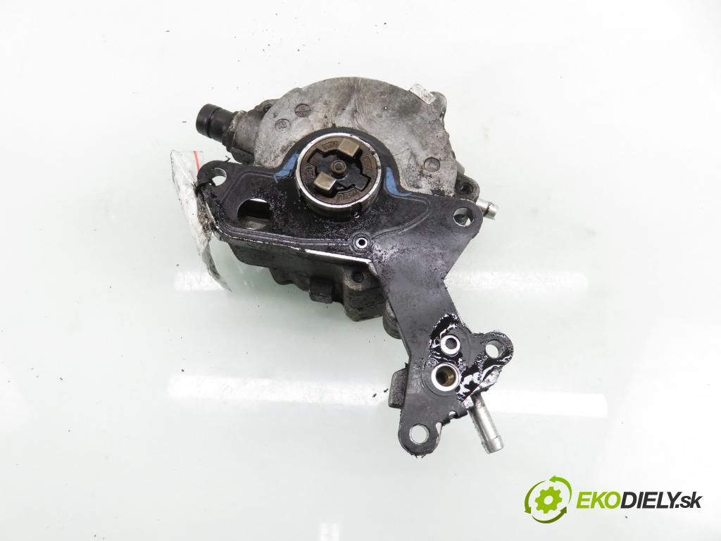 VW TOURAN (1T1, 1T2) MINIVAN 2004 74,00 1.9 TDI PD 100 - AVQ 1896,00 Pumpa vákuová 038145209C