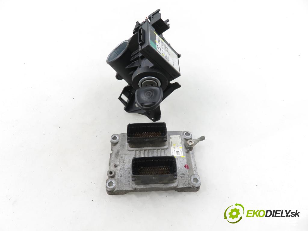 OPEL CORSA C (X01) HB 2004 44,00 1 - Z 10 XEP 998,00 spínačka / imobilizéra IMMO / řídící jednotka 24420621 ; 0261208209 ; 5WK4763
