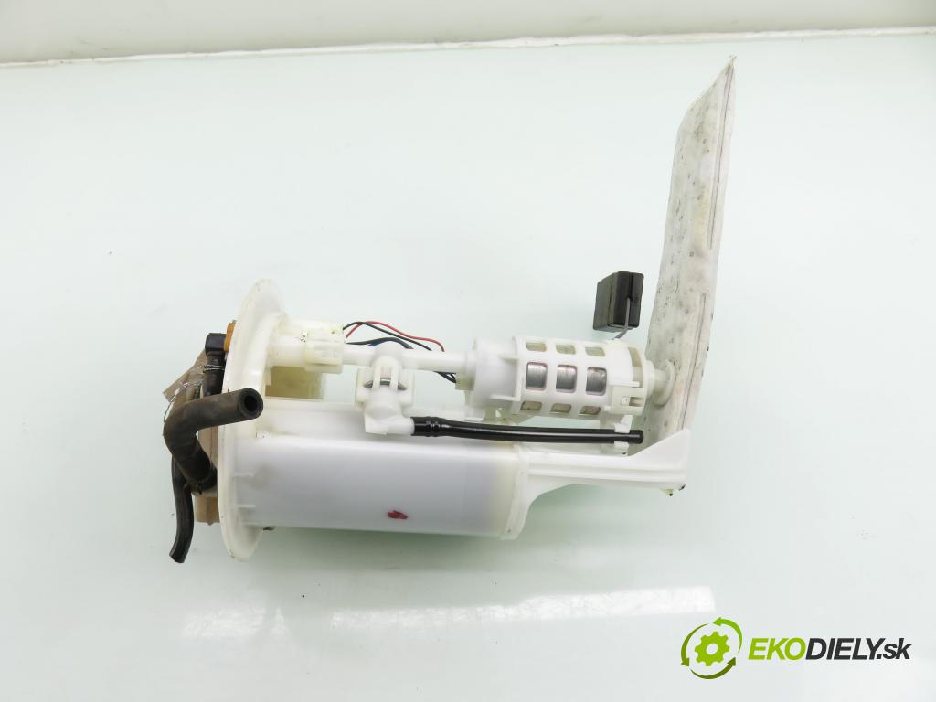 TOYOTA YARIS (_P13_) HB 2015 73,00 1.3 (NSP130_) - 1NR-FKE 1329,00 pumpa paliva 777040D070