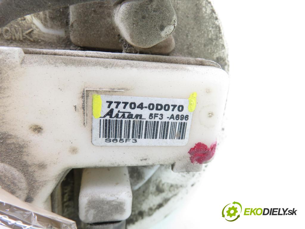 TOYOTA YARIS (_P13_) HB 2015 73,00 1.3 (NSP130_) - 1NR-FKE 1329,00 pumpa paliva 777040D070