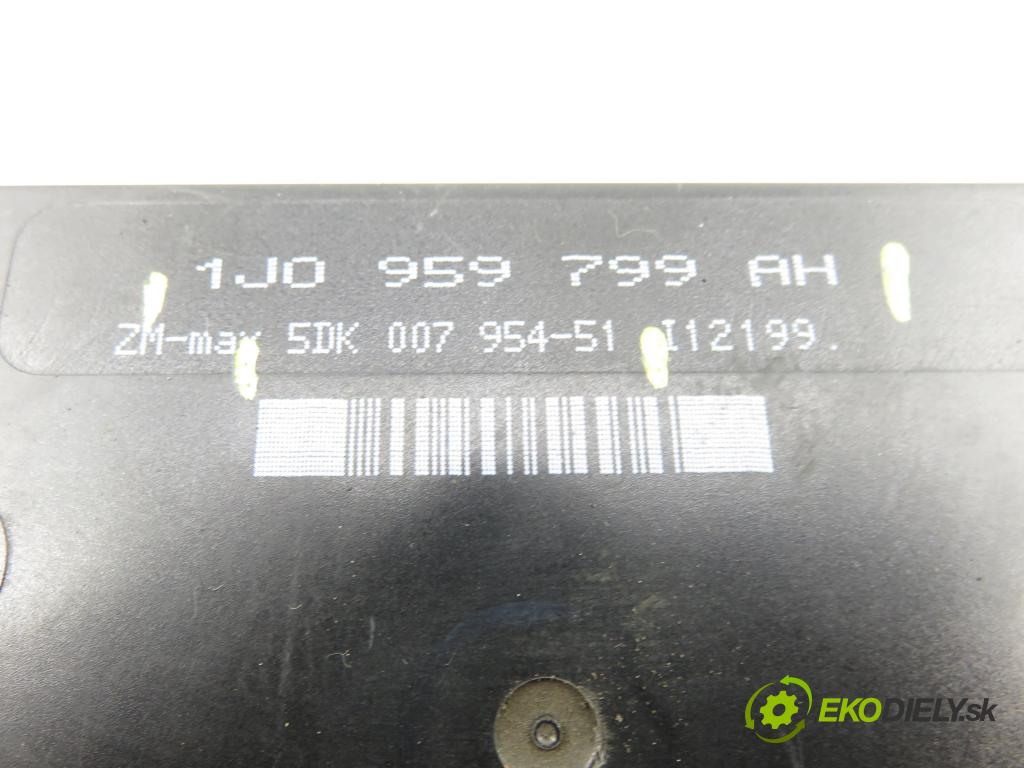 SEAT TOLEDO II (1M2) SEDAN 1999 81,00 1.9 TDI - ASV 1896,00 MODUL komfortu 1J0959799AH ; 5DK00795451