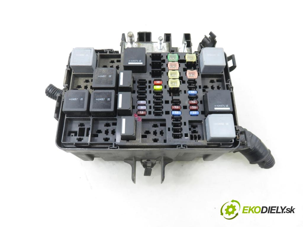FORD TRANSIT Furgon FURGON 2014 114,00 2.2 TDCi - CVF5 2198,00 Skrinka POJISTKY: BK3T9K499BCB