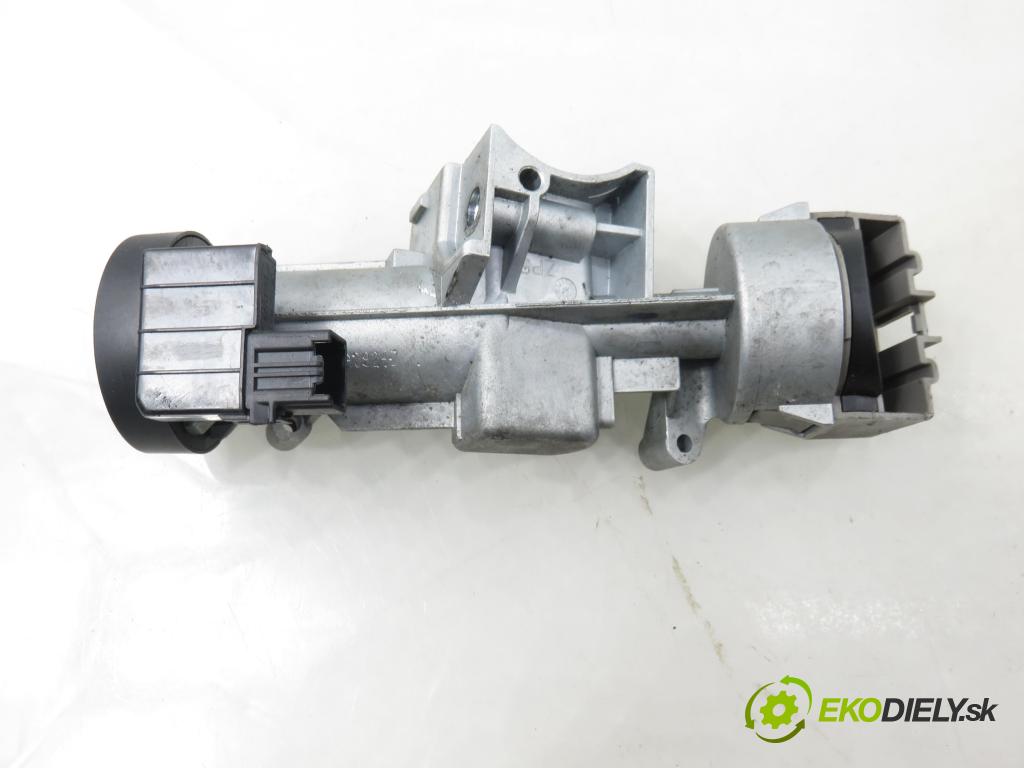 FORD TRANSIT Furgon FURGON 2014 114,00 2.2 TDCi - CVF5 2198,00 spínačka / VLOŽKY AA6T11572AA ; ZX5T15K601DH