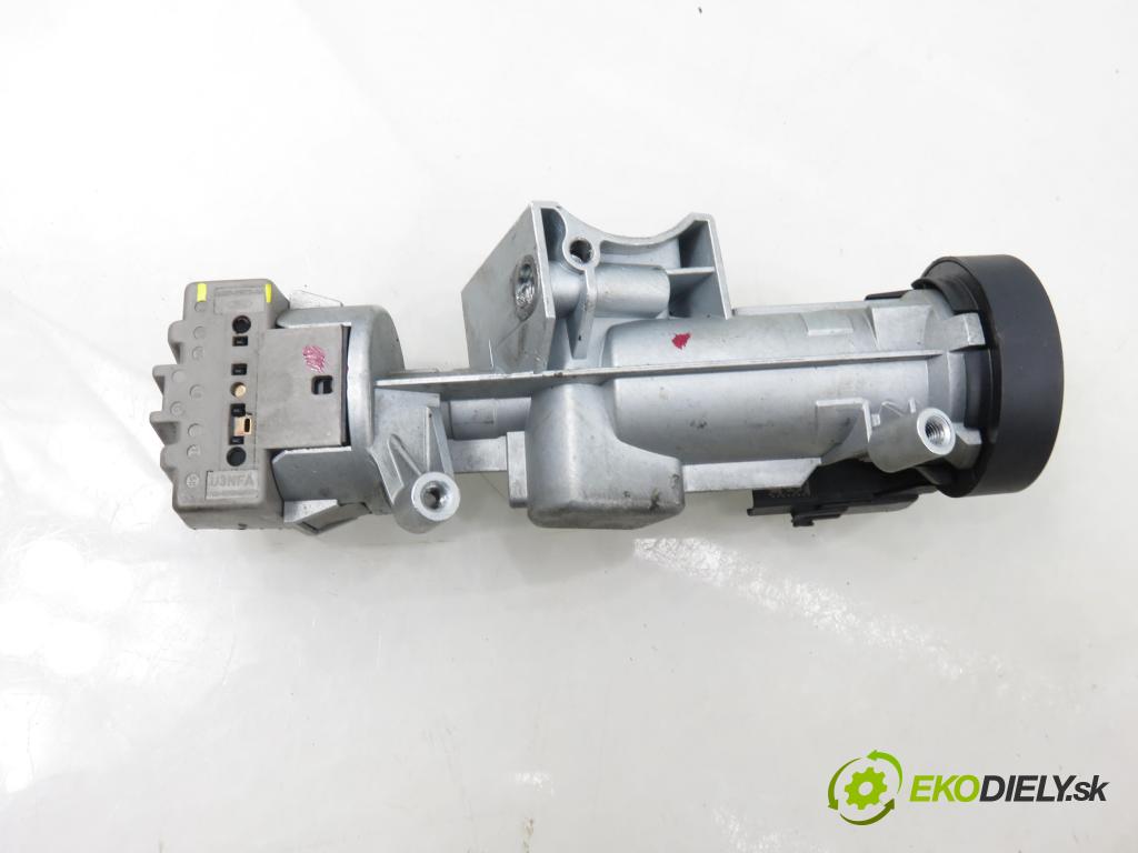 FORD TRANSIT Furgon FURGON 2014 114,00 2.2 TDCi - CVF5 2198,00 spínačka / VLOŽKY AA6T11572AA ; ZX5T15K601DH