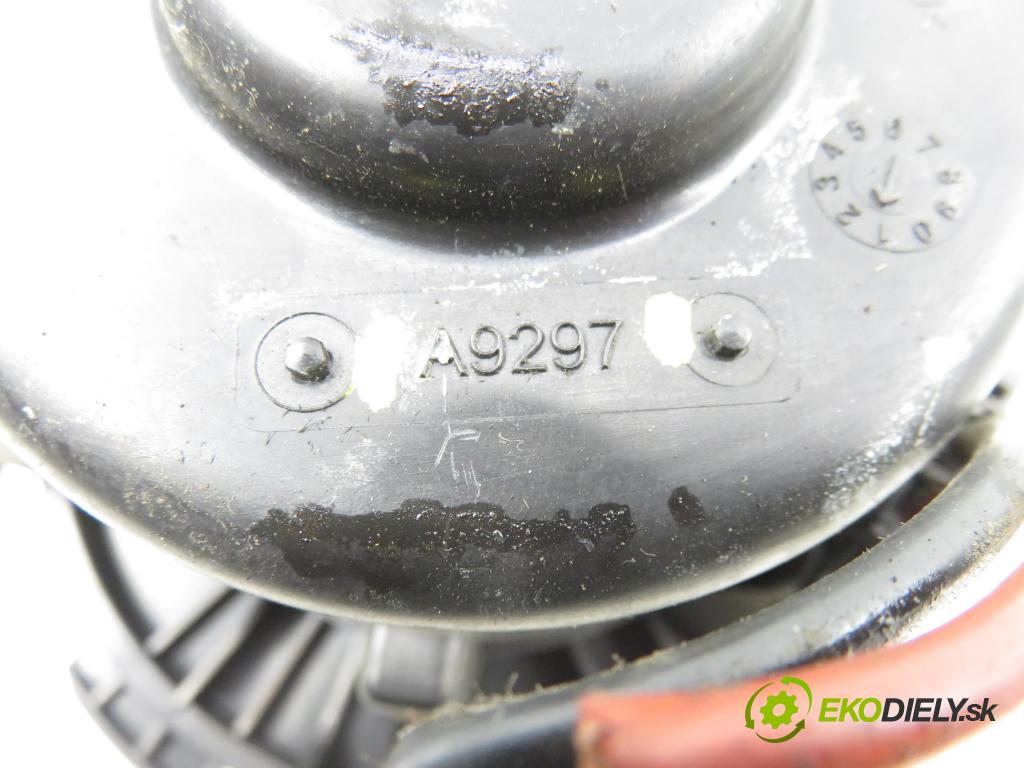 RENAULT MASTER II Skrzynia (FD) FURGON 2004 66,00 2.2 dCI 90 - G9T 750 2188,00 ventilátor větráku A9297