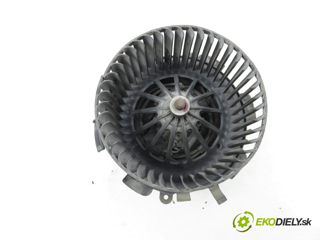 RENAULT MASTER II Skrzynia (FD) FURGON 2004 66,00 2.2 dCI 90 - G9T 750 2188,00 ventilátor větráku A9297