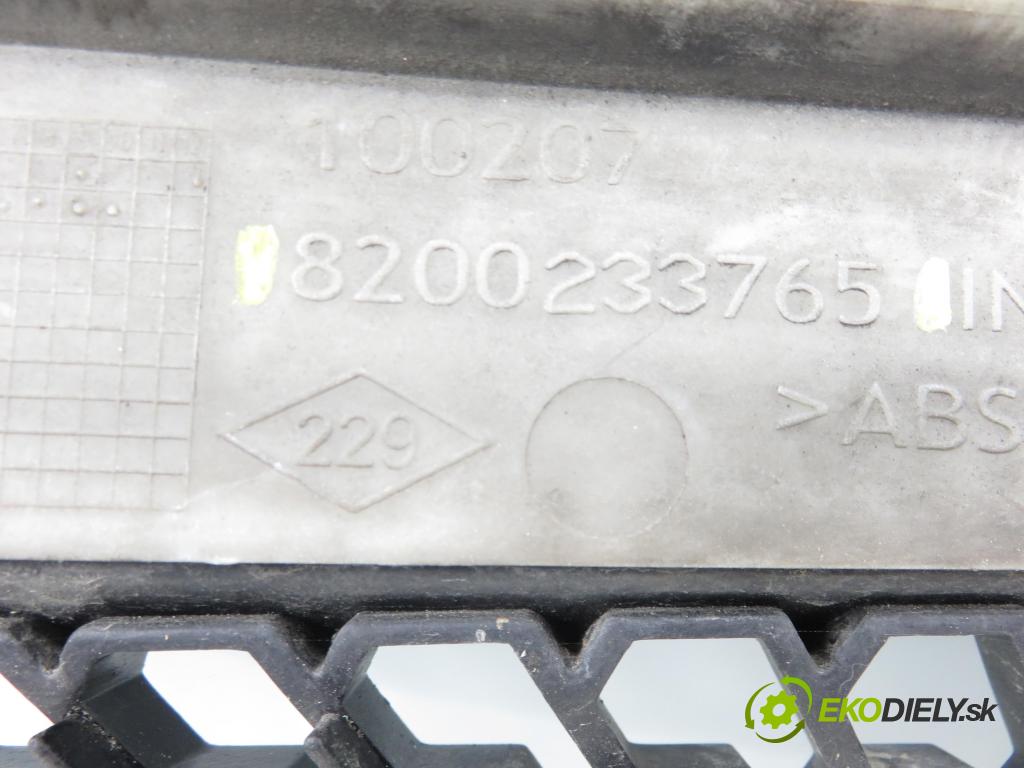 RENAULT MASTER II Skrzynia (FD) FURGON 2004 66,00 2.2 dCI 90 - G9T 750 2188,00 Mriežka / maska 8200233765