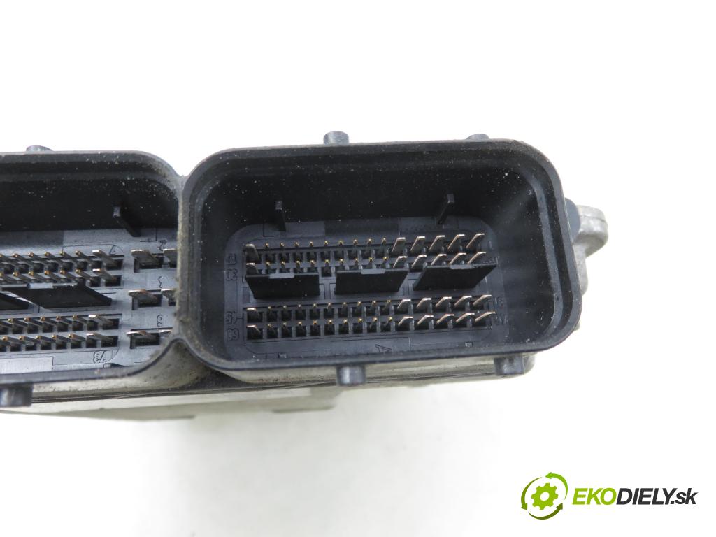 VW GOLF V (1K1) HB 2004 77,00 1.9 TDI PD 105 - BKC 1896,00 Riadiaca jednotka Motor 03G906016B ; 0281011478