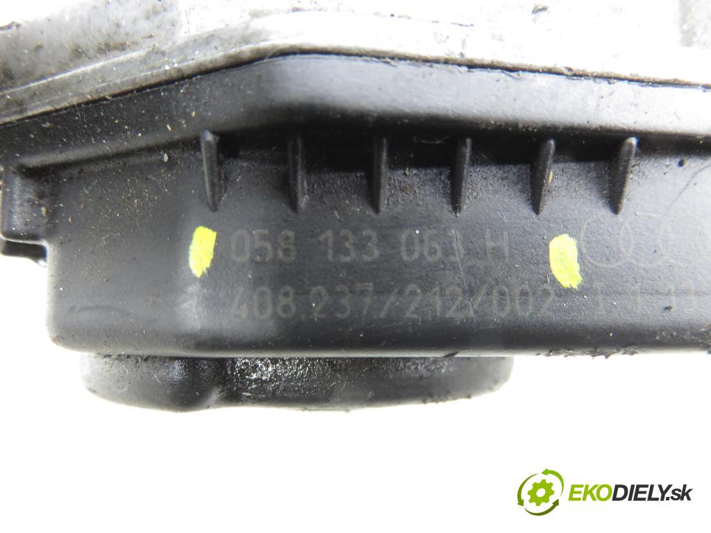 AUDI A4 (8D2, B5) SEDAN 1998 74,00 1.6 - AHL 1595,00 škrtíci klapka 058133063H (Škrticí klapka)
