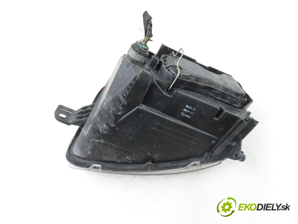 FIAT PANDA (169_) HB 2004 40,00 1.1 54 - 187 A1.000 1108,00 Svetlo PP