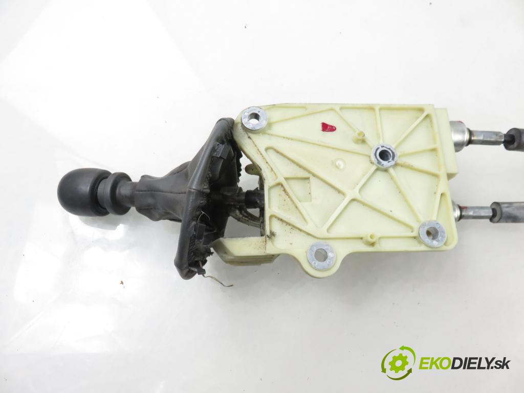 FIAT PANDA (169_) HB 2004 40,00 1.1 54 - 187 A1.000 1108,00 ZVEDÁK:
