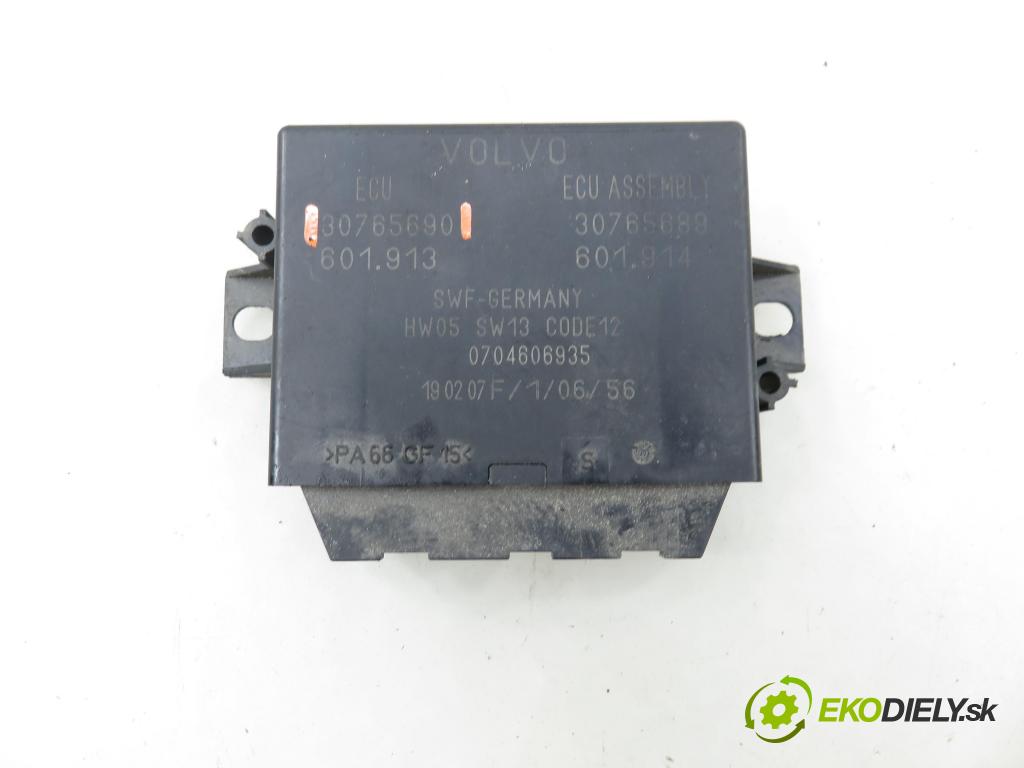VOLVO V70 II SW (285) KOMBI 2007 136,00 2.4 D5 - D 5244 T4 2400,00 MODUL 30765690