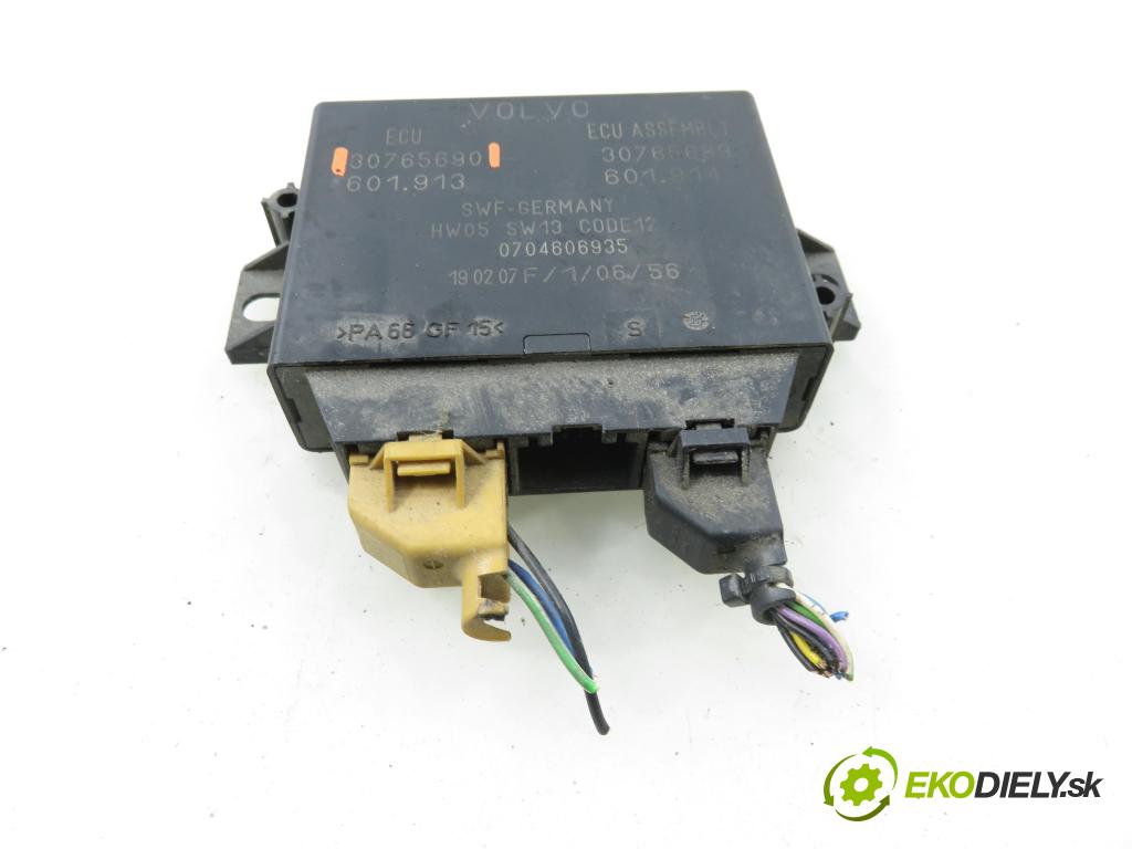 VOLVO V70 II SW (285) KOMBI 2007 136,00 2.4 D5 - D 5244 T4 2400,00 MODUL 30765690