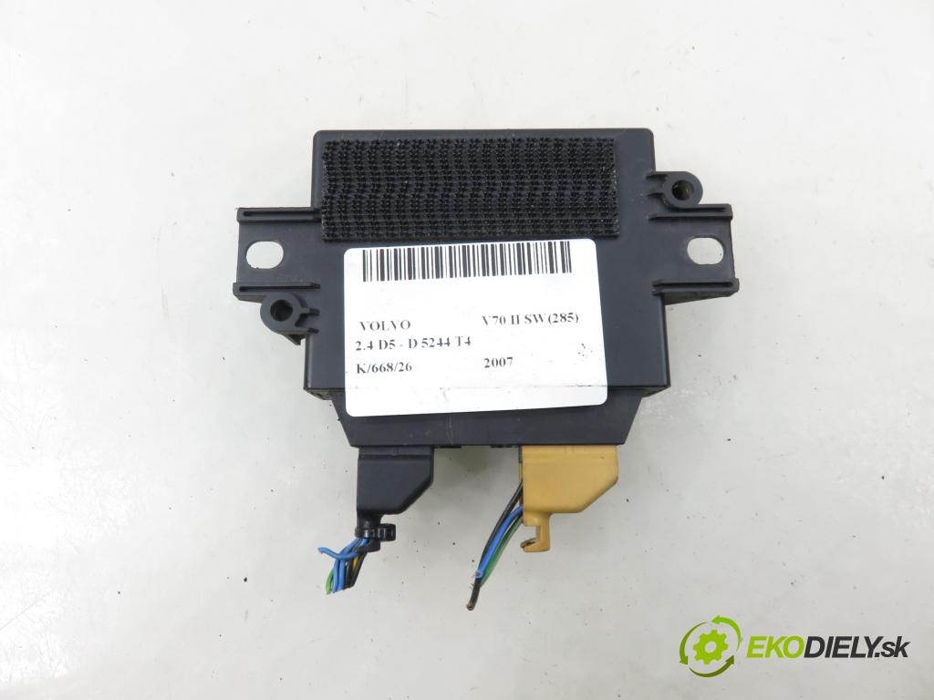 VOLVO V70 II SW (285) KOMBI 2007 136,00 2.4 D5 - D 5244 T4 2400,00 MODUL 30765690