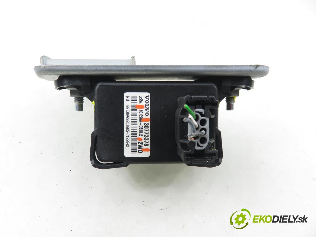 VOLVO V70 II SW (285) KOMBI 2007 136,00 2.4 D5 - D 5244 T4 2400,00 snímač ESP 30773378 ; 10098005302