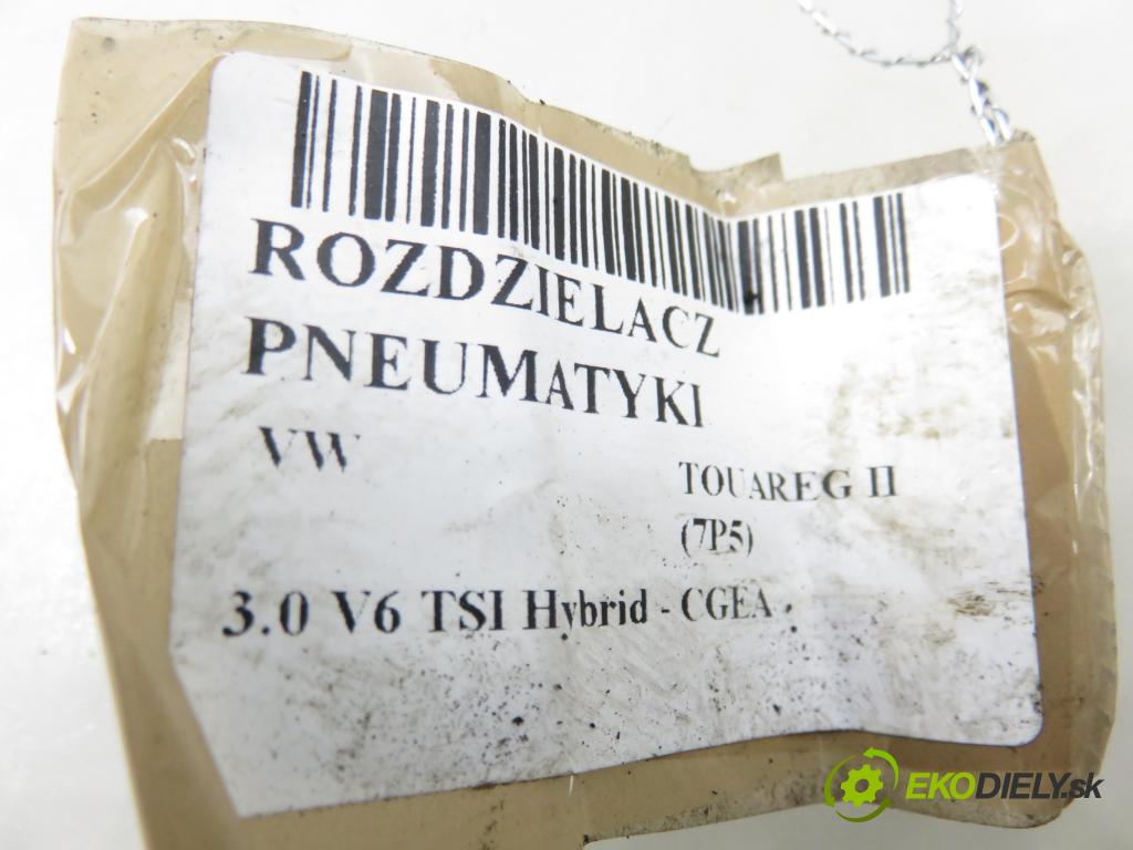 VW TOUAREG (7P5) SUV 2010 245,00 3.0 V6 TSI Hybrid - CGEA 2995,00 rozdělovač PNEUMATIKA 15152400272