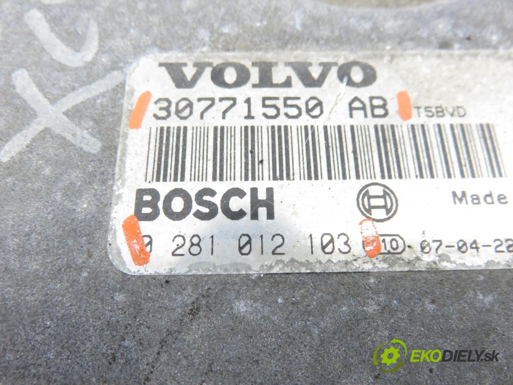 VOLVO V70 II SW (285) KOMBI 2007 136,00 2.4 D5 - D 5244 T4 2400,00 Riadiaca jednotka Motor 0281012103 ; 30771550AB
