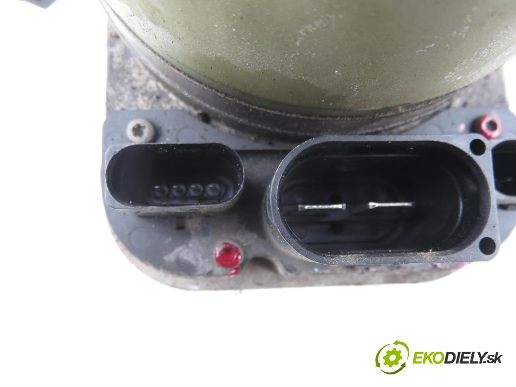 AUDI A2 (8Z0) HB 2001 55,00 1.4 - AUA 1390,00 Pumpa servočerpadlo 8Z0423156F ; 8Z1423051N