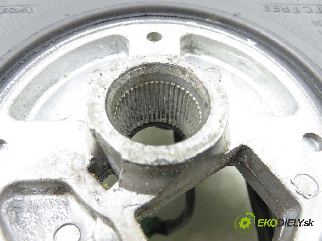 VOLVO V70 II SW (285) KOMBI 2007 136,00 2.4 D5 - D 5244 T4 2400,00 Volant 30680819 (Volant)