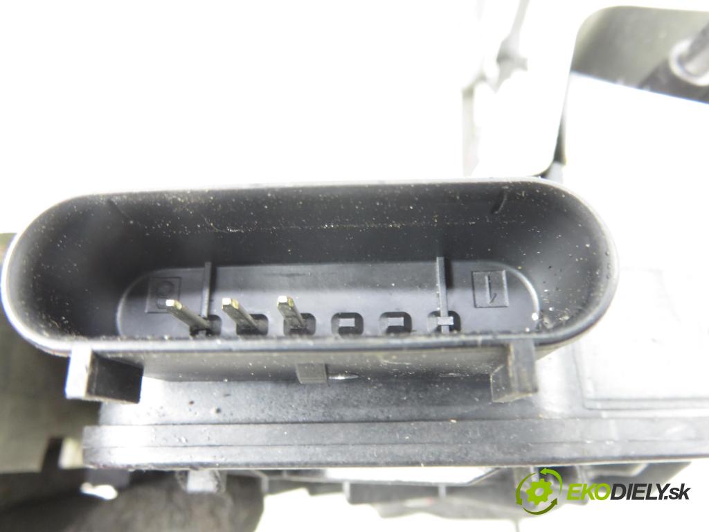 FORD TRANSIT Furgon FURGON 2014 114,00 2.2 TDCi - CVF5 2198,00 zámok Dvere posúvne BK2AV26413BB ; BK31V264A01BC