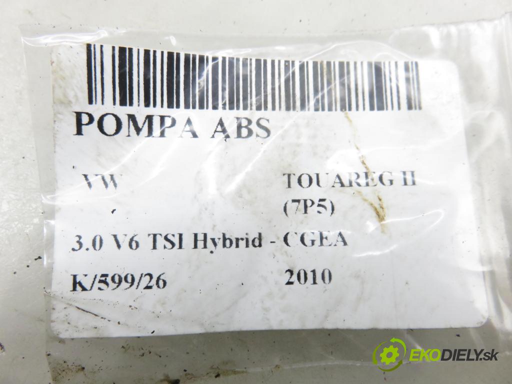 VW TOUAREG (7P5) SUV 2010 245,00 3.0 V6 TSI Hybrid - CGEA 2995,00 Pumpa ABS 10061935381 ; 7P0907379G ; 10092903243 (Pumpa ABS)