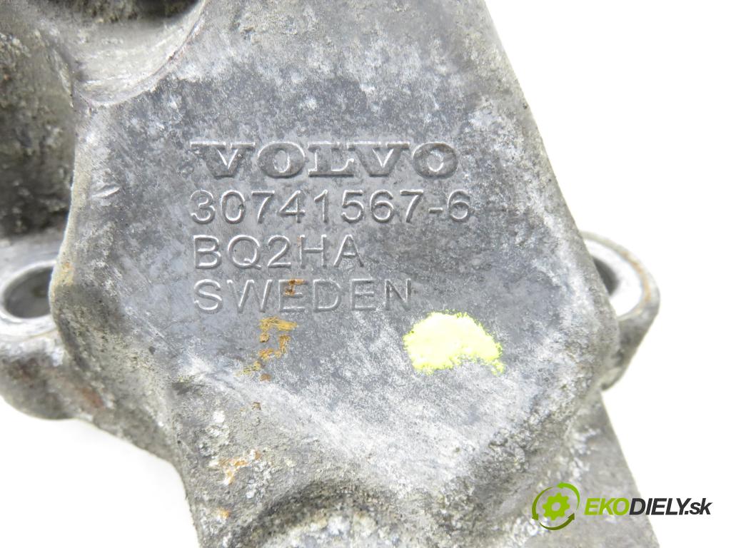 VOLVO V70 II SW (285) KOMBI 2007 136,00 2.4 D5 - D 5244 T4 2400,00 AirBag motora 307415676