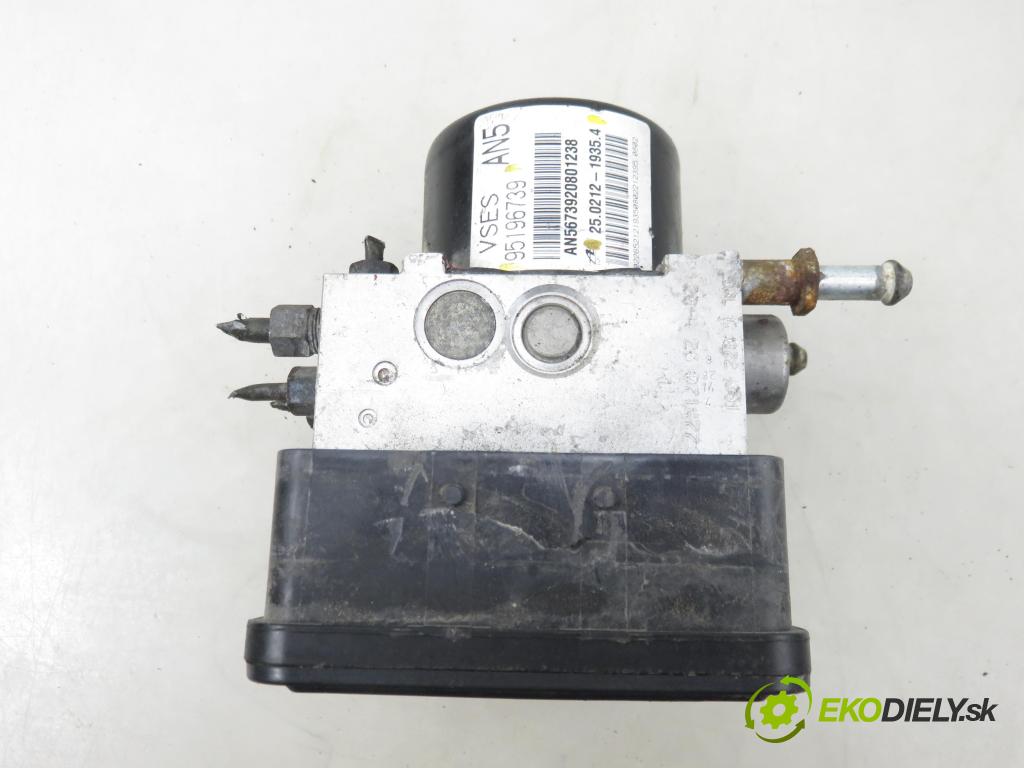 CHEVROLET CAPTIVA (C100, C140) SUV 2012 137,00 2.4 186 - LE9 2384,00 Pumpa ABS 20946171 ; 28526531023 ; 95196739 (Pumpa ABS)