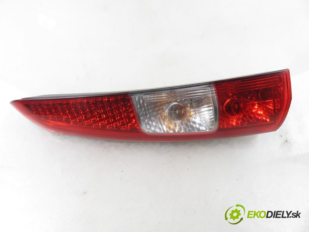 VOLVO V70 II SW (285) KOMBI 2007 136,00 2.4 D5 - D 5244 T4 2400,00 světlo levé zadní