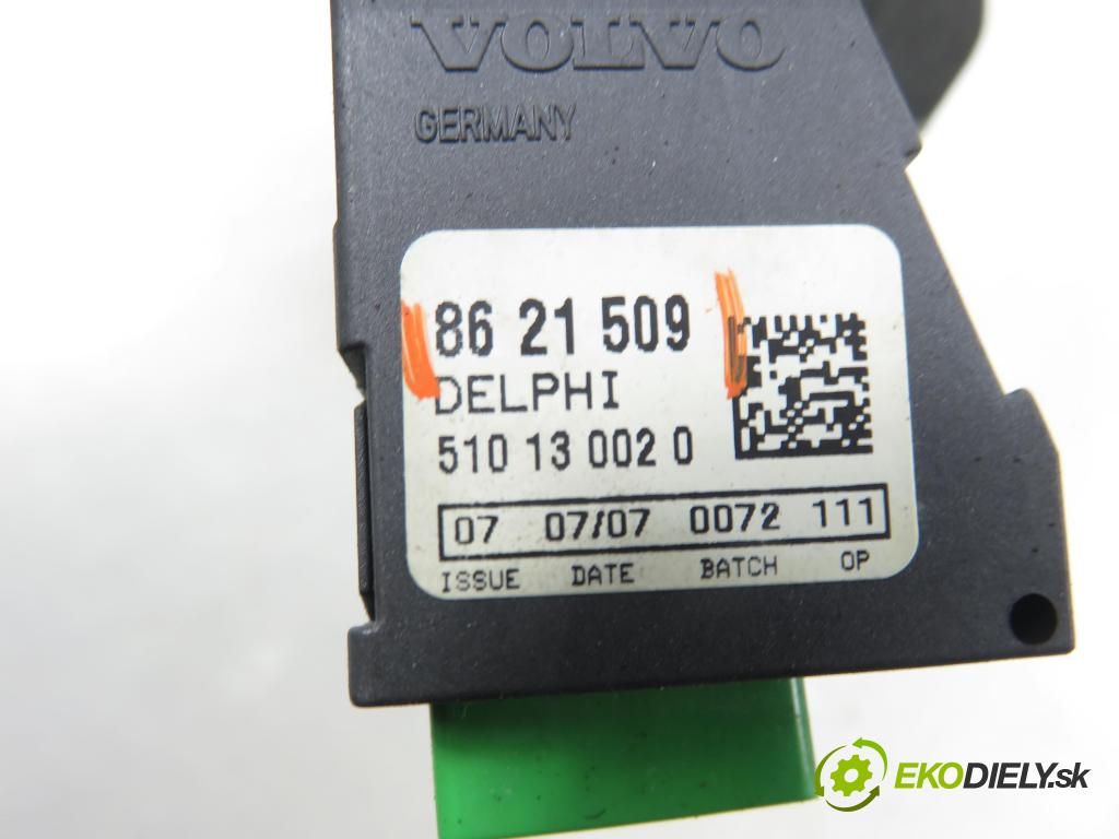 VOLVO V70 II SW (285) KOMBI 2007 136,00 2.4 D5 - D 5244 T4 2400,00 spínačka 8626324 ; 8621509 (Spínací skříňka)