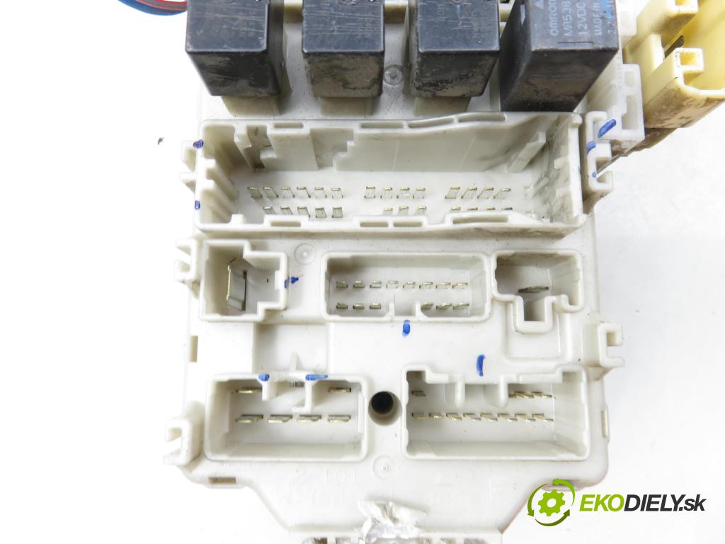 MITSUBISHI OUTLANDER I (CU_W) SUV 2002 100,00 2.0 4WD (CU2W) - 4G63 (DOHC 16V) 1997,00 MODUL BSI MR587875