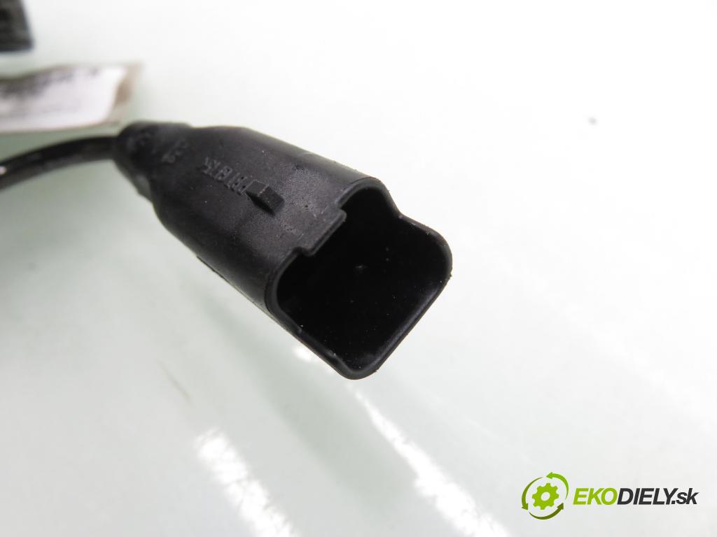 PEUGEOT 407 SW (6E_) KOMBI 2007 100,00 2.0 HDi 135 - RHR 1997,00 Potenciometer plynu 9650341780 ; 0280755012 ; F00C3E2429 (Potenciometer plynového pedálu)