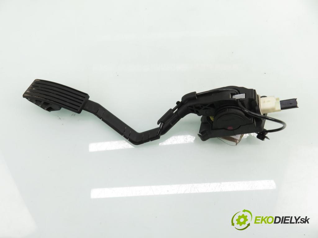 PEUGEOT 407 SW (6E_) KOMBI 2007 100,00 2.0 HDi 135 - RHR 1997,00 Potenciometer plynu 9650341780 ; 0280755012 ; F00C3E2429 (Potenciometer plynového pedálu)