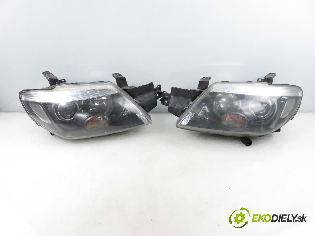MITSUBISHI OUTLANDER I (CU_W) SUV 2002 100,00 2.0 4WD (CU2W) - 4G63 (DOHC 16V) 1997,00 svetla predný 