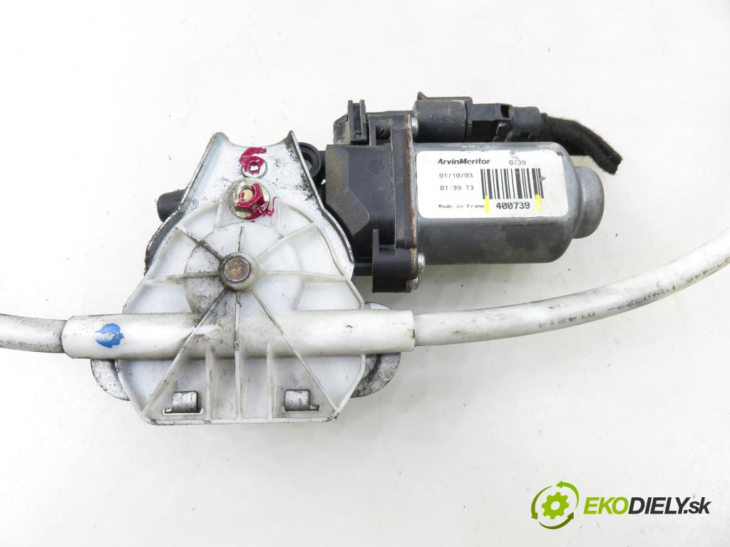 RENAULT MASTER II Skrzynia (FD) FURGON 2004 66,00 2.2 dCI 90 - G9T 750 2188,00 Mechanizmus okien 8200162708 ; 400739