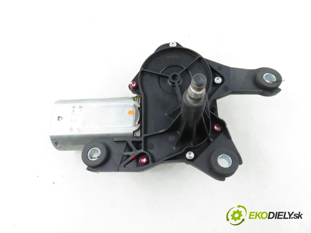OPEL ZAFIRA A Nadwozie Wielkopojemne (MPV) (T98)  MINIVAN 2001 74,00 2.0 DTI 16V 101 - Y 20 DTH 1995,00 Motorček stierače zadné 09137147 ; 53013912