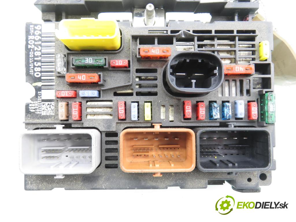 PEUGEOT 407 SW (6E_) KOMBI 2007 100,00 2.0 HDi 135 - RHR 1997,00 MODUL BSM 9661281580