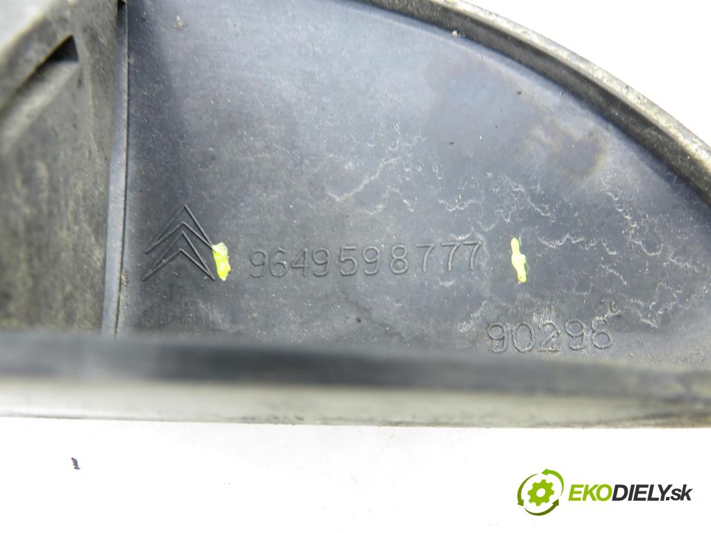 CITROEN XSARA PICASSO (N68) MINIVAN 2001 80,00 1.6 HDi 109 - 9HY (DV6TED4) 1560,00 zadní část - čelo dveří kufr 9649598777