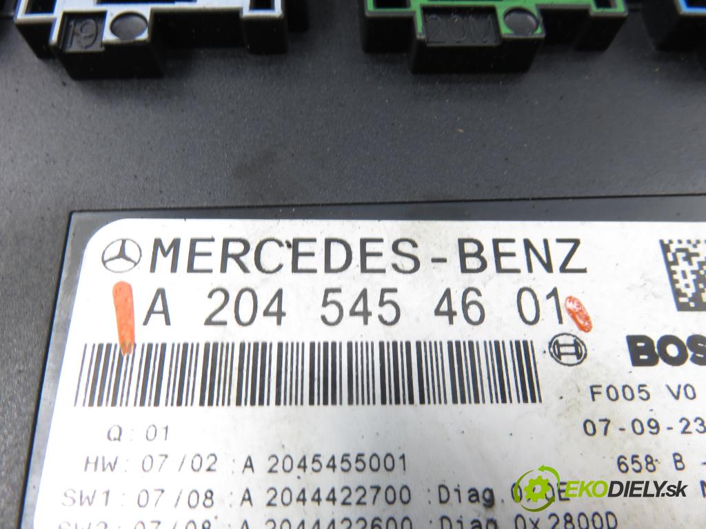 MERCEDES-BENZ KLASA C (W204) SEDAN 2007 125,00 C 220 CDI 170 - OM 646.811 2148,00 Skrinka POJISTKY: A2045454601