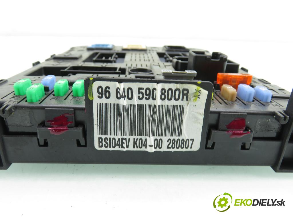 PEUGEOT 407 SW (6E_) KOMBI 2007 100,00 2.0 HDi 135 - RHR 1997,00 MODUL BSI 96640590800R