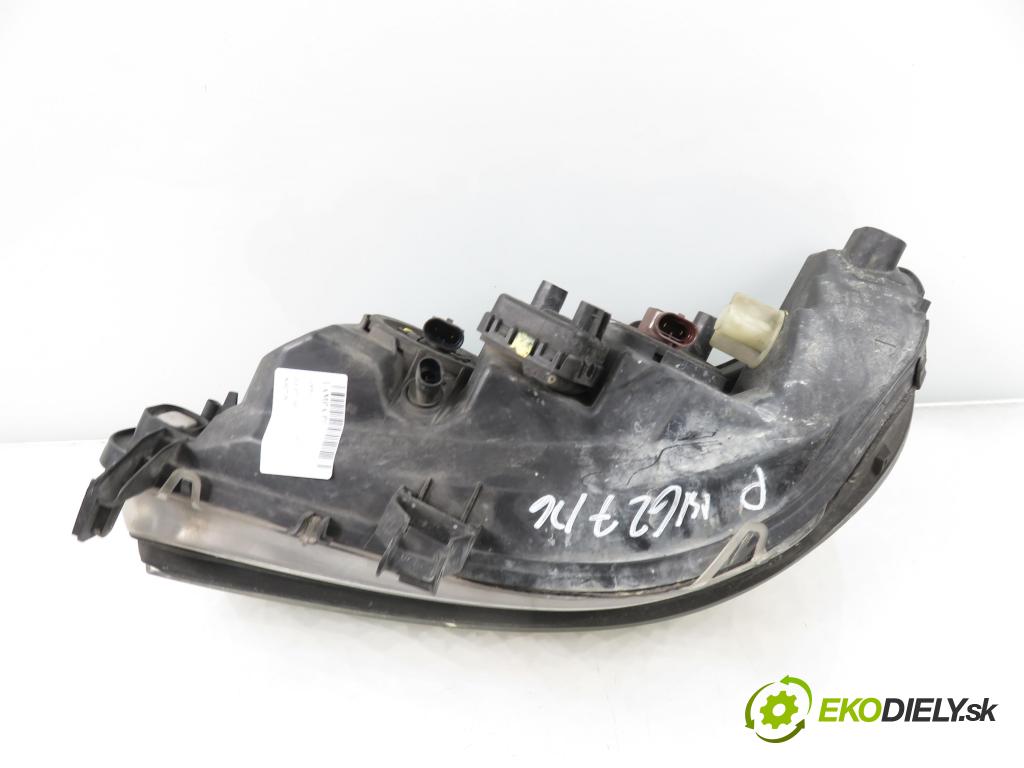 OPEL ZAFIRA A Nadwozie Wielkopojemne (MPV) (T98)  MINIVAN 2001 74,00 2.0 DTI 16V 101 - Y 20 DTH 1995,00 Svetlo PP