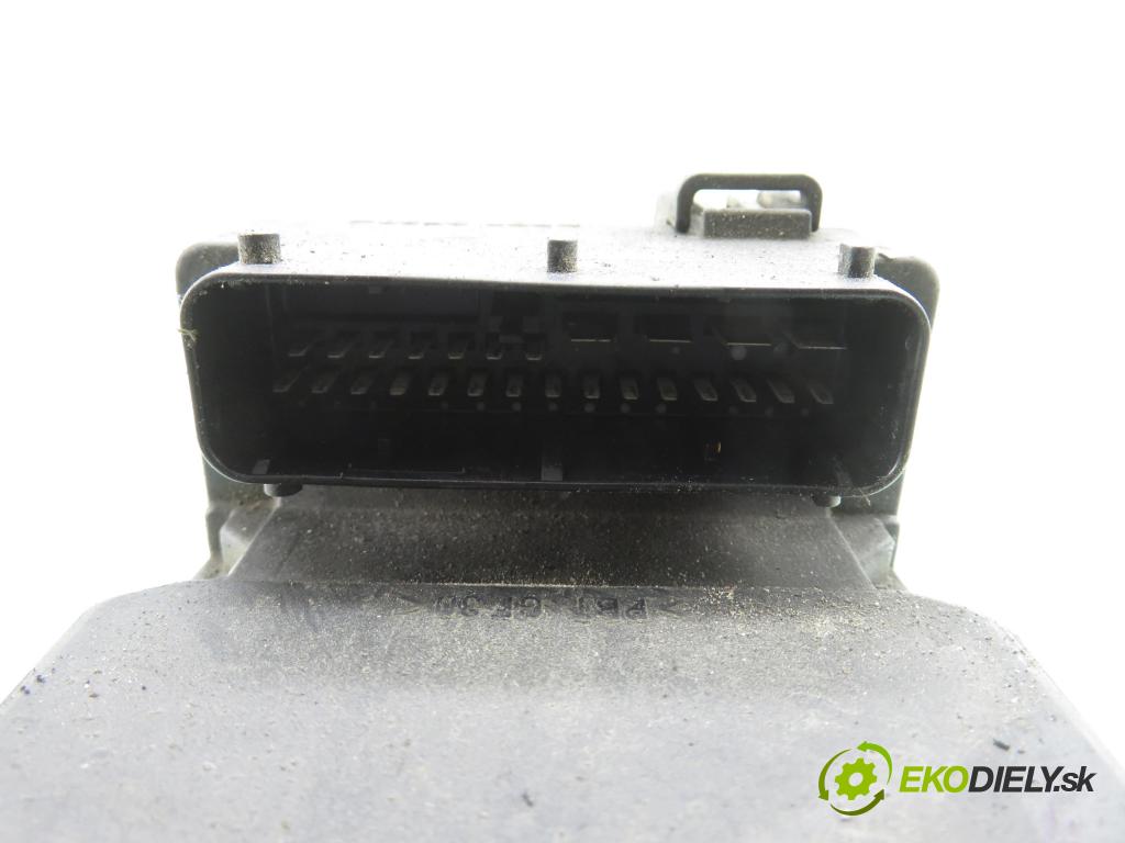 AUDI A6 (4B2, C5) SEDAN 1998 81,00 1.9 TDI 110 - AVG 1896,00 Pumpa ABS 0273004283 ; 0265220405 ; 8E0614111B (Pumpa ABS)