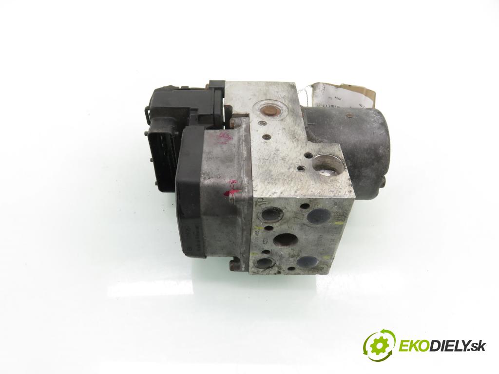 AUDI A6 (4B2, C5) SEDAN 1998 81,00 1.9 TDI 110 - AVG 1896,00 Pumpa ABS 0273004283 ; 0265220405 ; 8E0614111B (Pumpa ABS)