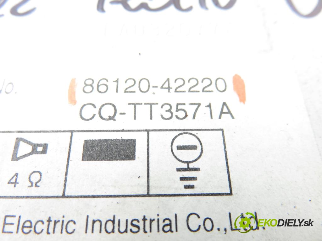 TOYOTA RAV 4 III (_A3_) SUV 2006 100,00 2.2 D 4WD (ALA30_) 136 - 2AD-FTV 2231,00 RADIO CD 8612042220