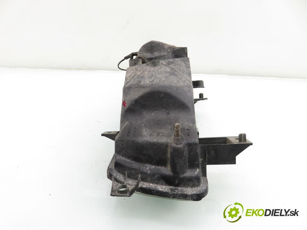 RENAULT MASTER II Platforma / podwozie (ED/HD/UD) KABINA/PLATFORMA 2000 59,00 2.5 D - S8U 770 2499,00 světlo PP 7700352104 ; 7700352104C