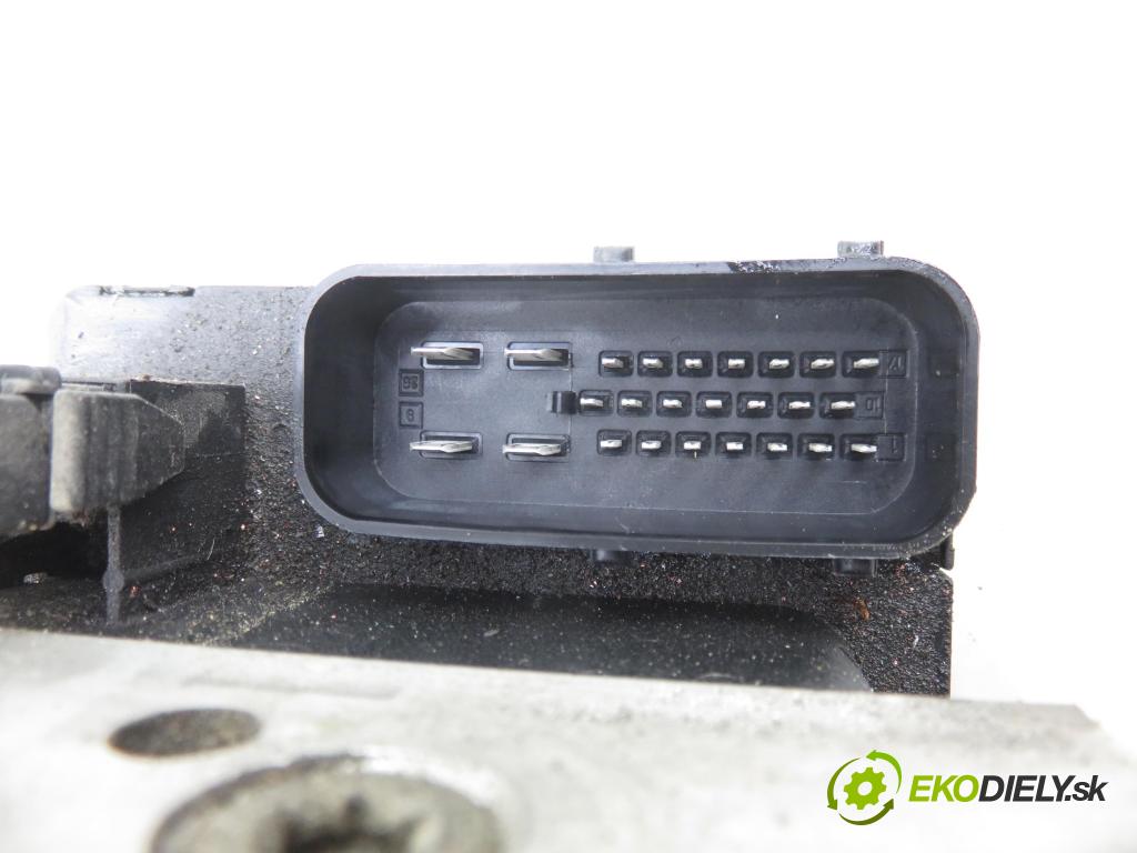VW GOLF IV Variant (1J5) KOMBI 1999 74,00 1.6 - APF 1595,00 Pumpa ABS 1J0907379P ; 10094903313 ; 1J0614117D (Pumpa ABS)