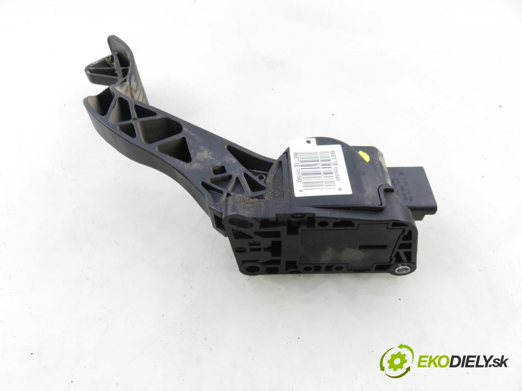 CITROEN BERLINGO Nadwozie pełne/minivan (B9) FURGON 2011 55,00 1.6 HDi / BlueHDi 75 - 9HN (DV6ETED) 1560,00 potenciometr plynového pedálu 0280755166 ; 9671416780 (Potenciometr plynového pedálu)