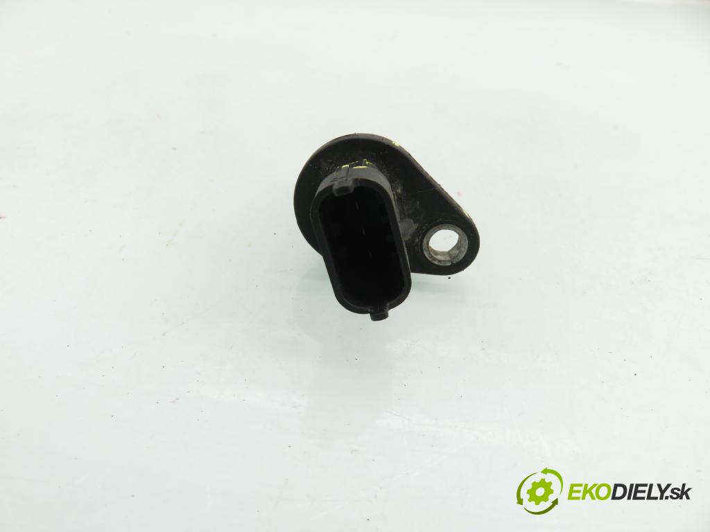TOYOTA YARIS (_P1_) HB 2002 50,00 1.0 VVT- i 68 - 1SZ-FE 998,00 Snímač polohy vačky Vačkový hriadeľ: 0232103036 ; 9008019022