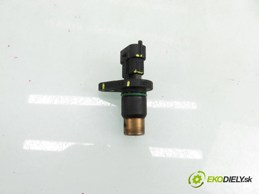 TOYOTA YARIS (_P1_) HB 2002 50,00 1.0 VVT- i 68 - 1SZ-FE 998,00 Snímač polohy vačky Vačkový hriadeľ: 0232103036 ; 9008019022